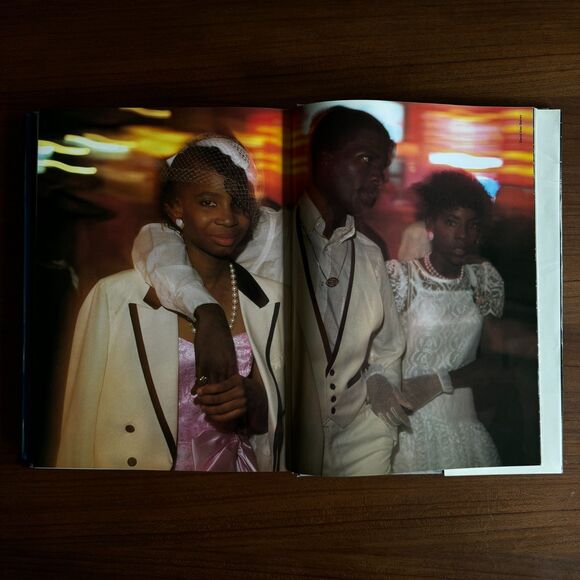 Vintage Americana Coffee Table Book - Hardcover - A Day in the Life of America - Picture 6 of 11